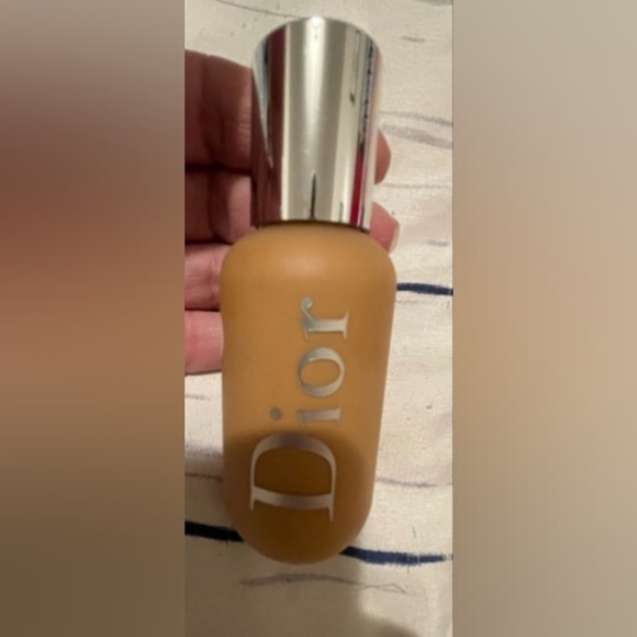 Christian Dior Backstage Face & Body Foundation In 4wo. - Picture 4 of 7